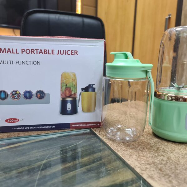 SMALL PORTABLE JUICER